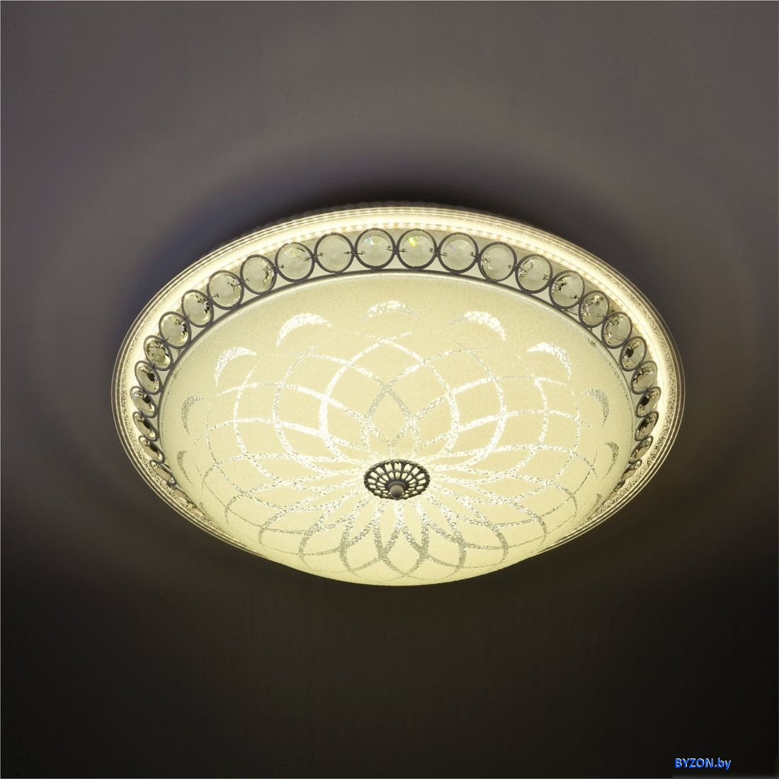 Припотолочная люстра LED4U L1107-300 WT Припотолочная люстра LED4U L1107-300 WT