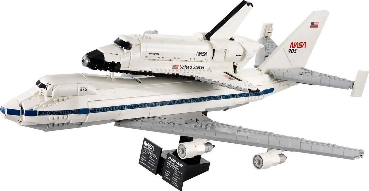 Конструктор LEGO Icons 10360 Самолет-носитель и Шаттл Конструктор LEGO Icons 10360 Самолет-носитель и Шаттл