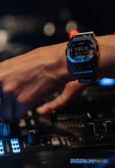 Наручные часы Casio G-Shock GM-5600SS-1E Наручные часы Casio G-Shock GM-5600SS-1E