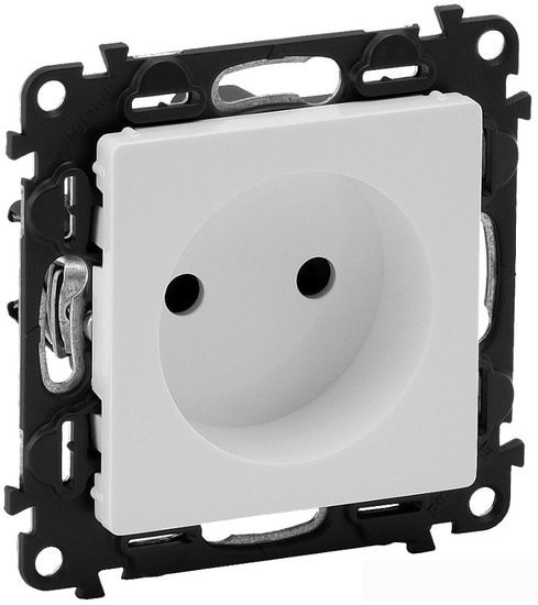 Розетка Legrand Valena Life 753416 (белый) Розетка Legrand Valena Life 753416 (белый)