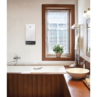 Проточный электрический водонагреватель Electrolux NPX 18-24 Sensomatic Pro - фото2