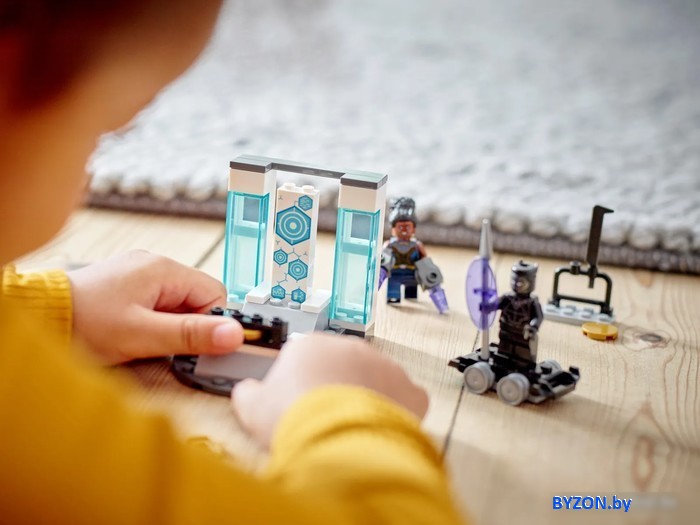 Конструктор LEGO Marvel 76212 Лаборатория Шури Конструктор LEGO Marvel 76212 Лаборатория Шури