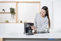 Рожковая помповая кофеварка Black & Decker BXCO850E - фото2